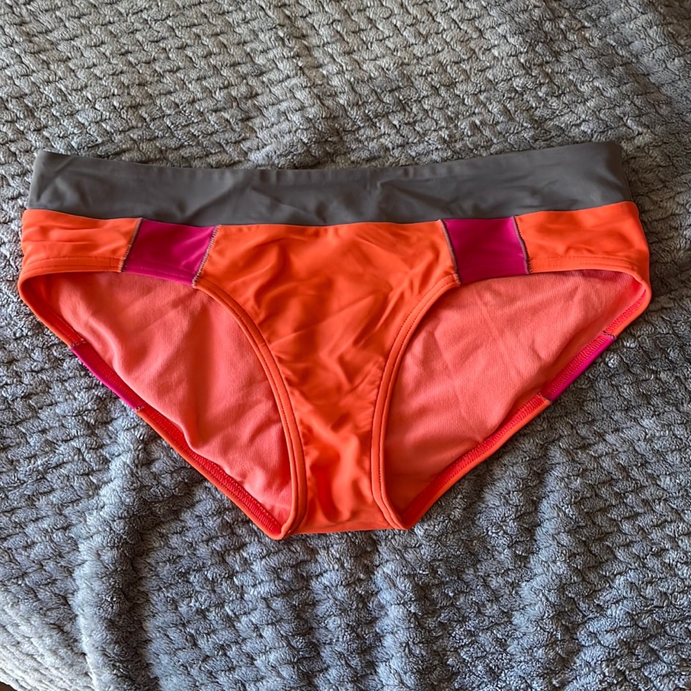 Prana swim bottoms, size small